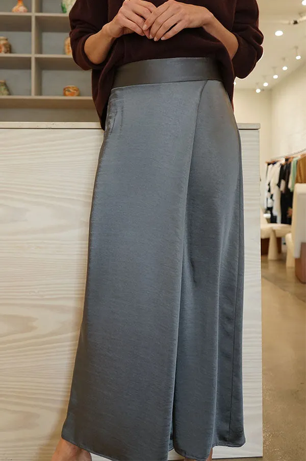 Asymmetrical Crossover Pant