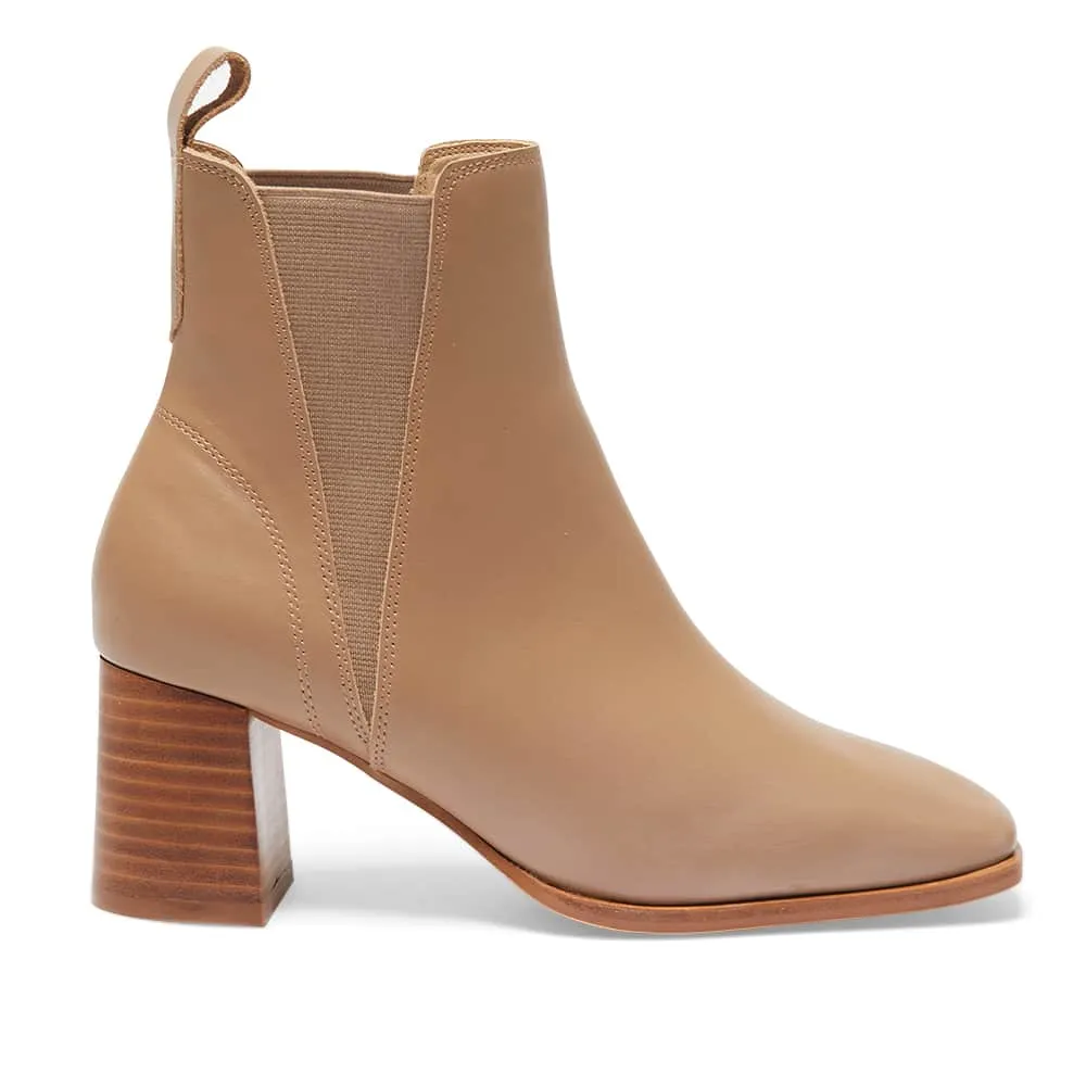 Lachlan Boot in Taupe Leather